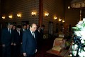Thủ tướng Chính phủ Nguyễn Xuân Phúc viếng Nhà vua Thái Lan