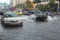 Tp. Hồ Chí Minh mưa lớn gây ách tắc giao thông cục bộ