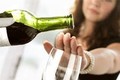 Rượu, bia gây ra những tác hại về sức khỏe và nhiều vấn đề xã hội nghiêm trọng 
