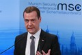 Thủ tướng Nga D. Medvedev cảnh báo về cuộc chiến tranh Lạnh mới