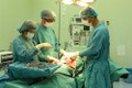 Bệnh viên Phụ sản Cần Thơ phẫu thuật thành công khối u nang buồng trứng nặng hơn 4kg