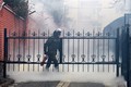 Tòa lãnh sự Nga tại Ukraine bị tấn công bằng bom khói