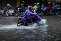 Áp thấp nhiệt đới suy yếu gây mưa dông mạnh tại Nam Trung Bộ, Tây Nguyên và Nam Bộ