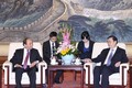 Thủ tướng Nguyễn Xuân Phúc hội kiến Ủy viên trưởng Ủy ban Thường vụ Đại hội đại biểu nhân dân toàn quốc Trung Quốc