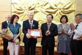 越南授予保加利亚驻越大使“致力于各民族和平与友谊”纪念章