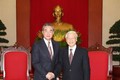 越共中央总书记阮富仲会见中国外交部长王毅。（图片来源：越通社）