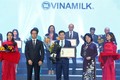 国家副主席邓氏玉盛出席2017年越南可持续发展企业百强名单公布仪式