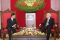 Tổng Bí thư Nguyễn Phú Trọng và Thủ tướng Nguyễn Xuân Phúc tiếp Bí thư - Đô trưởng Viêng Chăn