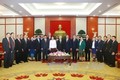 越共中央总书记阮富仲会见老挝国会主席巴妮·雅陶都