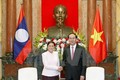 越南国家主席陈大光会见老挝国会主席巴妮·雅陶都