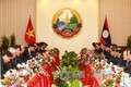 越南政府总理阮春福与老挝总理通伦举行会谈
