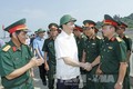 国家主席陈大光走访慰问乂安省武装力量的干部战士