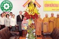 阮善仁在佛诞节佛历2561年之际拜访胡志明市若干佛教组织领导