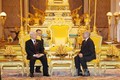 越共中央总书记阮富仲与柬埔寨国王诺罗敦·西哈莫尼举行会谈