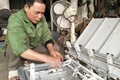 Ông Vũ Văn Dung sáng chế máy hỗ trợ nông dân trong việc đồng áng