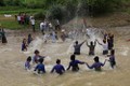Tết té nước của người Lào ở Điện Biên