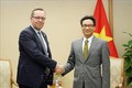越南政府副总理武德儋会见芬兰经济部部长米卡林拉