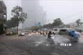 Thành phố Hồ Chí Minh: Nhiều phương tiện bị ùn ứ do mưa lớn 