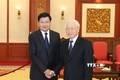 越共中央总书记阮富仲会见老挝政府总理通伦•西苏里