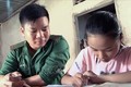 Chương trình “Nâng bước em tới trường” thắt chặt tình quân dân ở Phú Yên