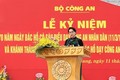 越南人民公安干部战士践行胡志明主席的6条教导