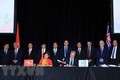 越南政府总理阮春福出席越捷航空公司与澳大利亚直航航线签字仪式