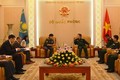 越南国防部部长吴春历大将会见哈萨克斯坦国防部副部长