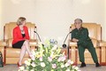 越南国防部副部长阮志咏会见新西兰驻越南大使温迪马修斯