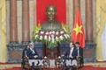 越南国家主席陈大光会见蒙古国家安全委员会秘书长