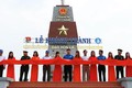 越南广平省罗岛祖国旗台正式落成