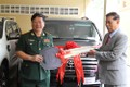 越南向柬埔寨祖国团结发展阵线赠送汽车和计算机