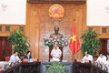 越南政府总理阮春福就适应自然灾害的农村发展项目同西北地区六省进行讨论