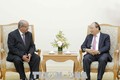 越南政府总理阮春福会见阿尔及利亚外长迈萨赫勒