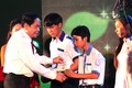 “越南种子基金会”向九龙江三角洲13个省市特困学生颁发助学金