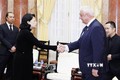 越南国家代主席邓氏玉盛会见白俄罗斯上议院议长米亚斯尼科维奇