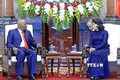 越南国家代主席邓氏玉盛会见原莫桑比克总统 