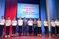 越南贫困学生获得瓦莱助学金