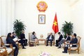 越南政府总理阮春福会见加拿大和智利驻越大使