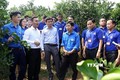 老挝人民革命青年代表团访问越南和平省