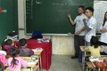 Tình nguyện viên Israel dạy học cho trẻ vùng cao Lào Cai
