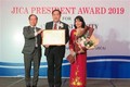 芹苴大学荣获日本国际协力机构主席的名誉奖