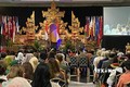 越南驻印尼大使馆参加在雅加达举行的国际慈善义卖活动