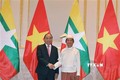 越南政府总理阮春福会见缅甸总统