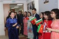 越南国会主席阮氏金银看望旅居俄罗斯鞑靼斯坦共和国越南人代表