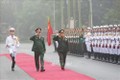 老挝人民军高级政治干部代表团对越南进行正式访问