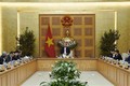 越南政府总理阮春福主持召开经济社会委员会会议