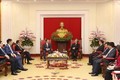 促进越南与蒙古在各个领域的合作关系