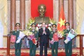 Chủ tịch nước Trần Đại Quang trao Quyết định thăng cấp hàm Thượng tướng Quân đội nhân dân Việt Nam