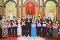 Chủ tịch nước Trần Đại Quang gặp mặt 60 Bí thư Chi bộ tiêu biểu xuất sắc thuộc Đảng bộ Khối doanh nghiệp Trung ương