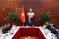 越南政府总理阮春福：采取有力的财政措施 全力以赴抗击疫情